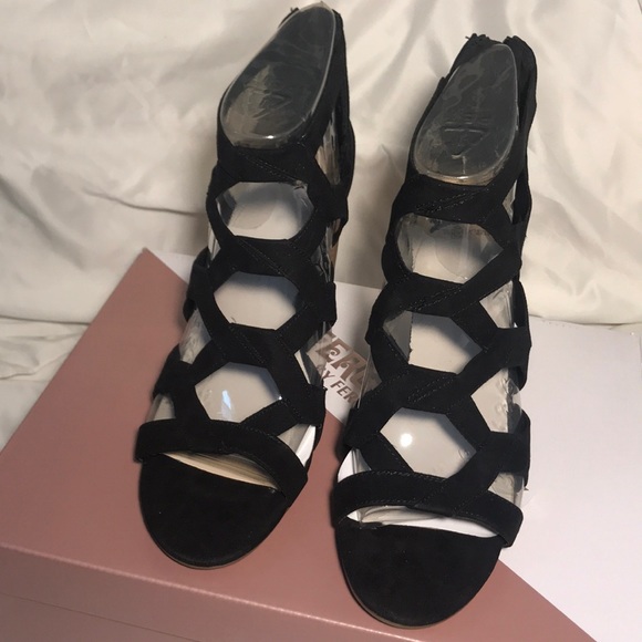 Fergalicious Shoes - NIB FERGALICIOUS Women’s Sandal Block Heel Sz 9